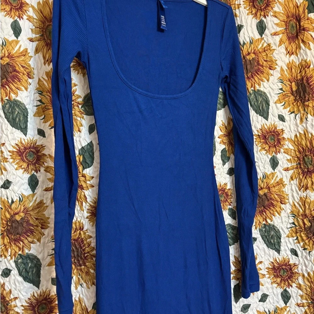 SKIMS Blue Bodycon Long Sleeve Dress - Picture 2 of 4